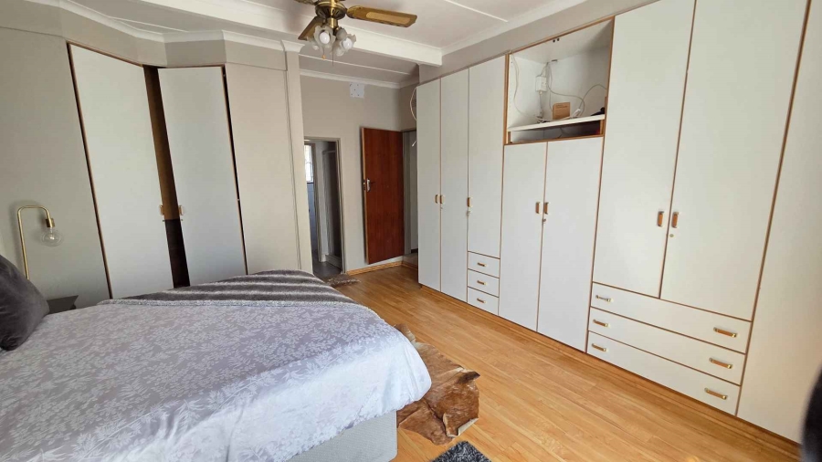 5 Bedroom Property for Sale in Fichardt Park Free State